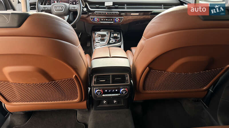 Внедорожник / Кроссовер Audi Q7 2018 в Киеве фото 38 Внедорожник / Кроссовер Audi Q7 2018 в Киеве