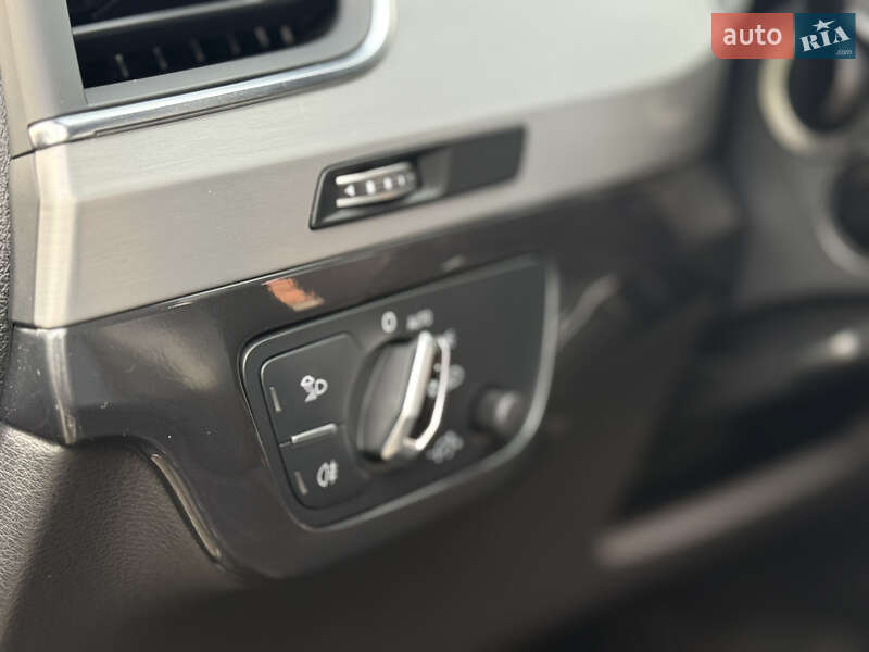 Внедорожник / Кроссовер Audi Q7 2017 в Ровно