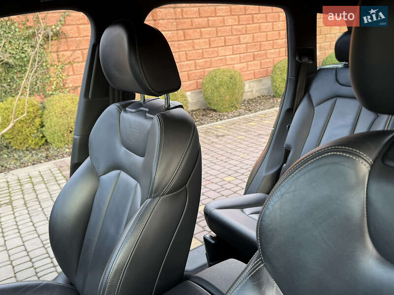 Внедорожник / Кроссовер Audi Q7 2017 в Ровно