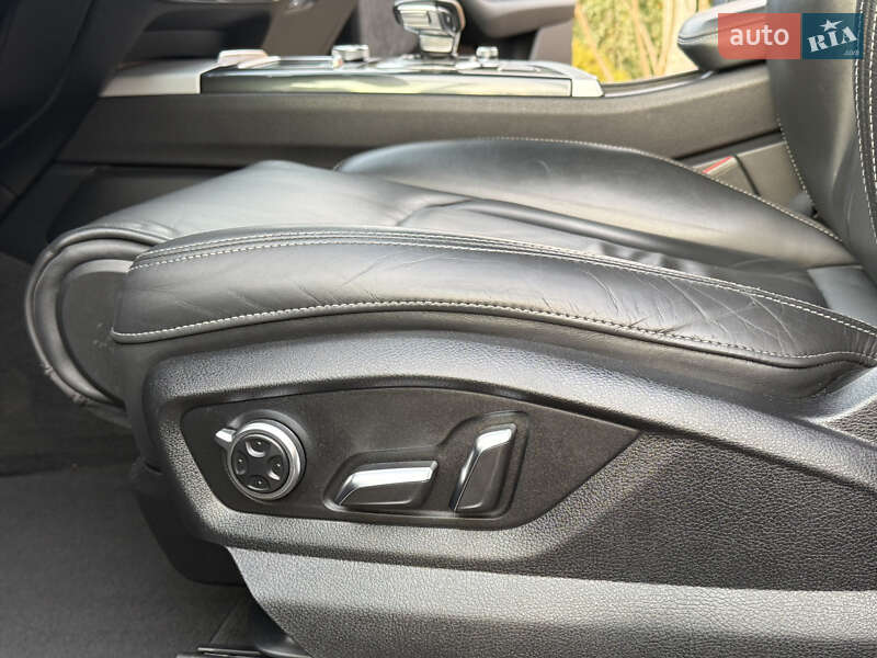 Внедорожник / Кроссовер Audi Q7 2017 в Ровно