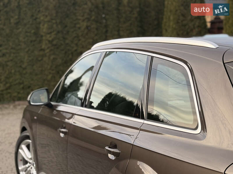 Внедорожник / Кроссовер Audi Q7 2017 в Ровно