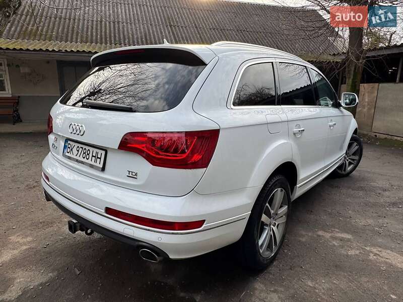 Внедорожник / Кроссовер Audi Q7 2014 в Дубно