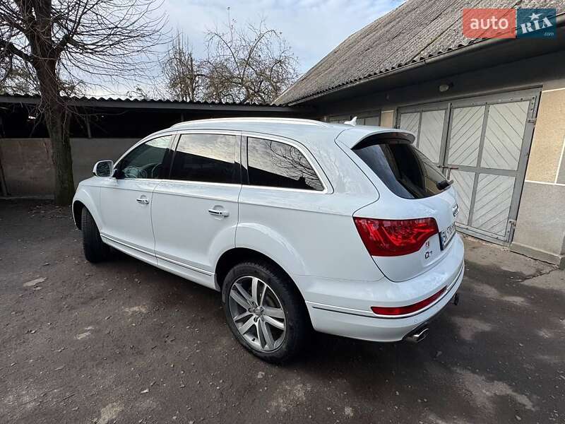 Внедорожник / Кроссовер Audi Q7 2014 в Дубно