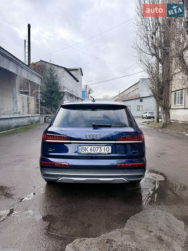Внедорожник / Кроссовер Audi Q7 2021 в Киеве фото 8 Внедорожник / Кроссовер Audi Q7 2021 в Киеве