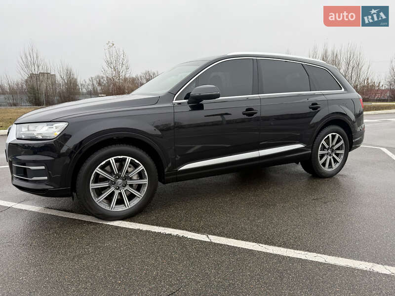 Внедорожник / Кроссовер Audi Q7 2016 в Киеве