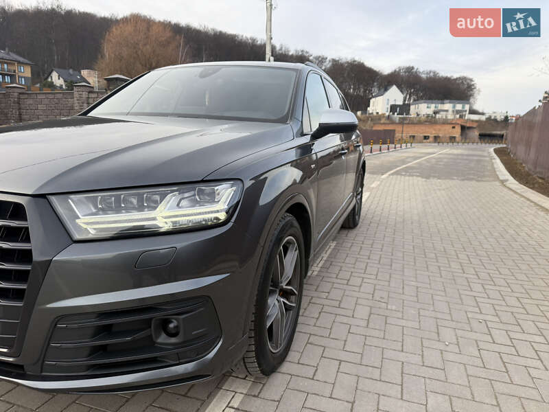 Внедорожник / Кроссовер Audi Q7 2017 в Львове