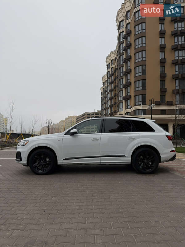 Внедорожник / Кроссовер Audi Q7 2021 в Киеве фото 5 Внедорожник / Кроссовер Audi Q7 2021 в Киеве