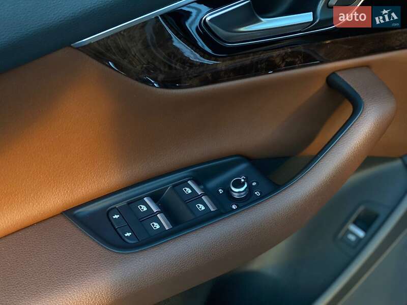 Внедорожник / Кроссовер Audi Q7 2016 в Львове