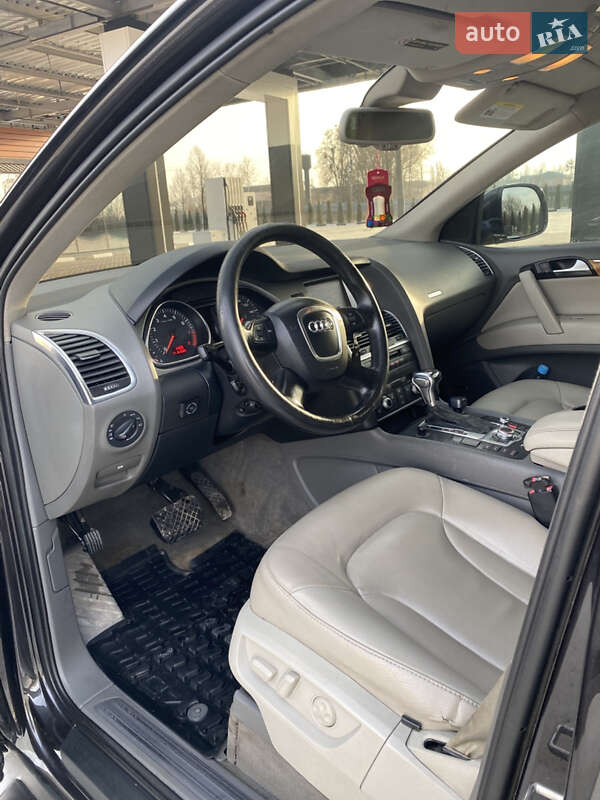 Внедорожник / Кроссовер Audi Q7 2008 в Звягеле