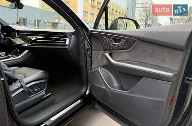 Внедорожник / Кроссовер Audi Q7 2020 в Киеве