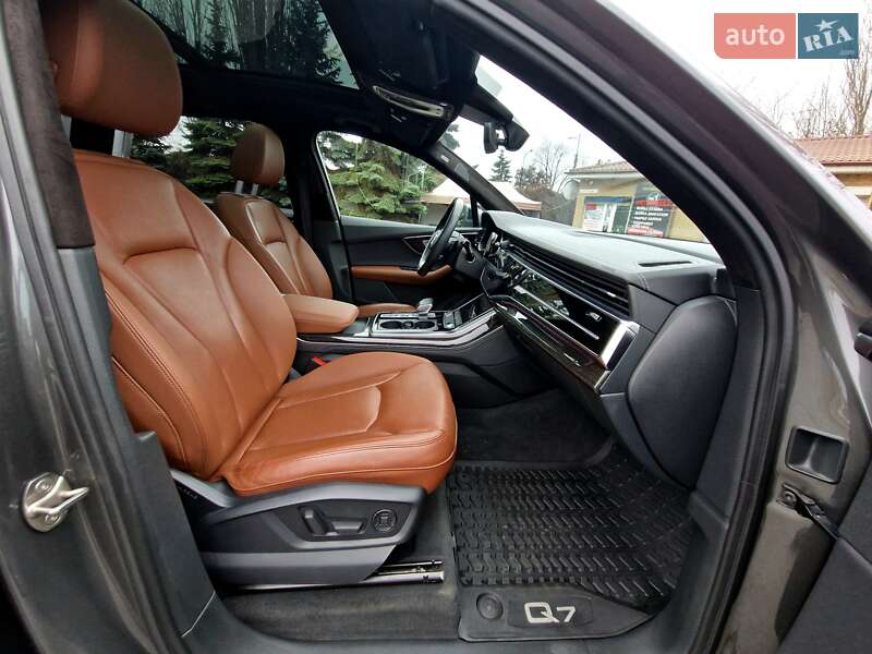 Внедорожник / Кроссовер Audi Q7 2022 в Днепре