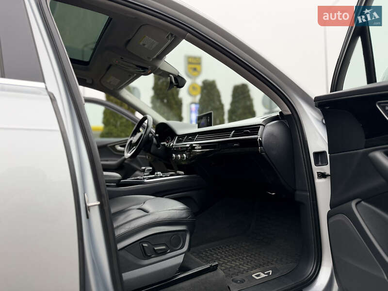 Внедорожник / Кроссовер Audi Q7 2018 в Киеве фото 44 Внедорожник / Кроссовер Audi Q7 2018 в Киеве