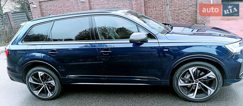Внедорожник / Кроссовер Audi Q7 2022 в Киеве фото 5 Внедорожник / Кроссовер Audi Q7 2022 в Киеве
