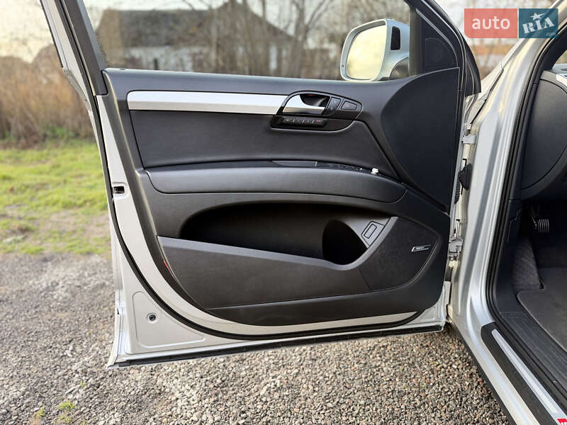 Внедорожник / Кроссовер Audi Q7 2012 в Владимире