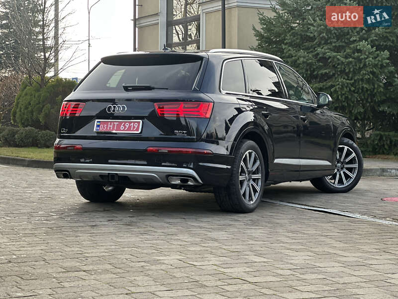 Внедорожник / Кроссовер Audi Q7 2017 в Сарнах