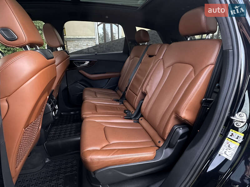 Внедорожник / Кроссовер Audi Q7 2017 в Сарнах