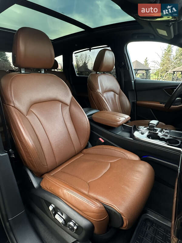 Внедорожник / Кроссовер Audi Q7 2017 в Сарнах