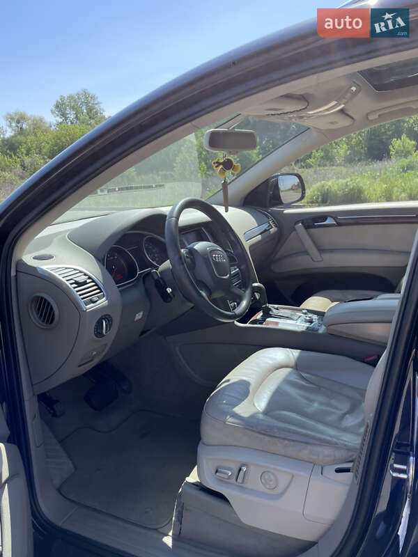 Внедорожник / Кроссовер Audi Q7 2010 в Ирпене