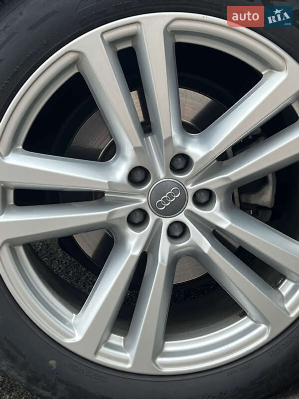 Позашляховик / Кросовер Audi Q7 2016 в Одесі