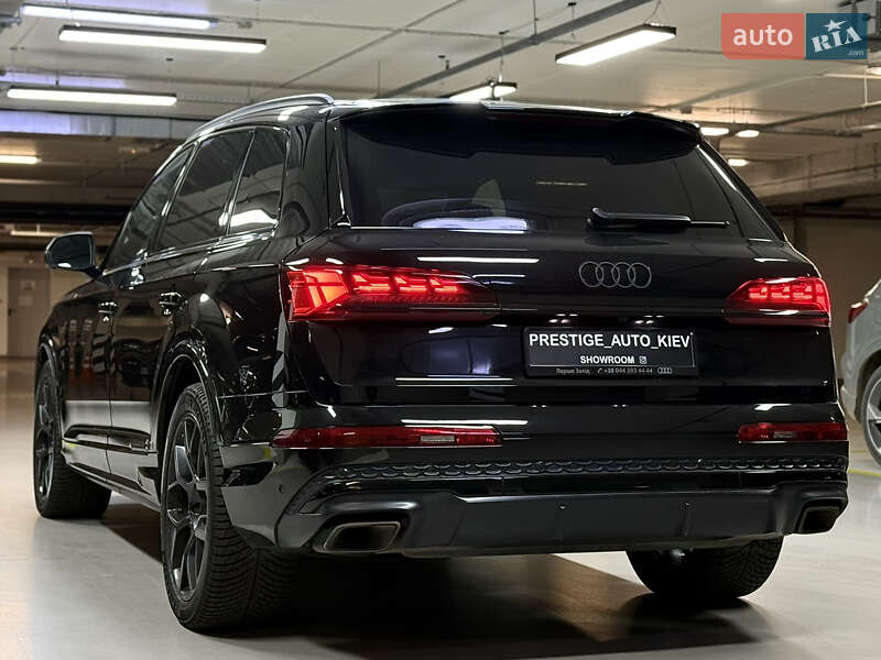 Внедорожник / Кроссовер Audi Q7 2024 в Киеве