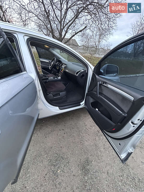 Внедорожник / Кроссовер Audi Q7 2007 в Сокирянах