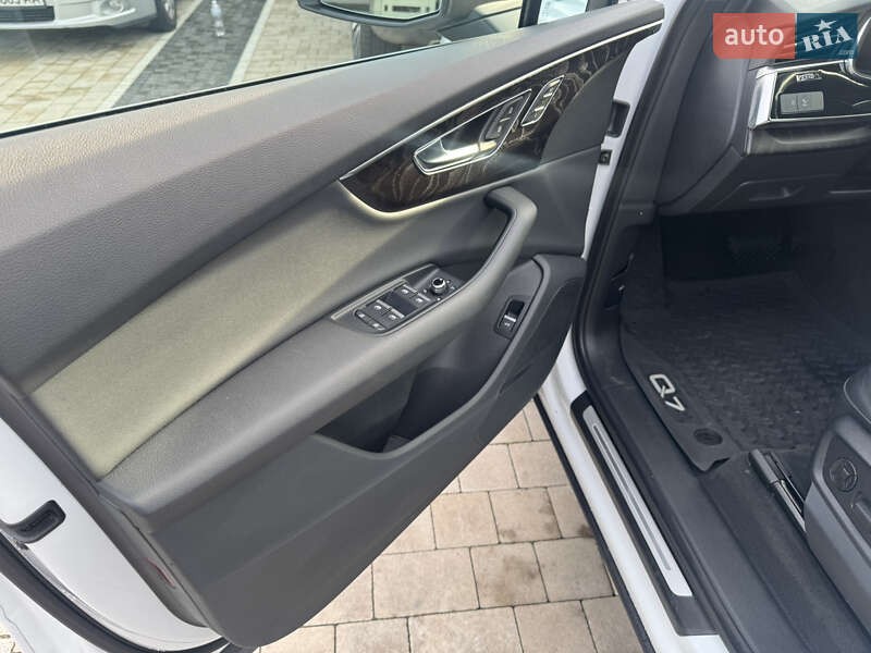 Внедорожник / Кроссовер Audi Q7 2021 в Львове фото 20 Внедорожник / Кроссовер Audi Q7 2021 в Львове