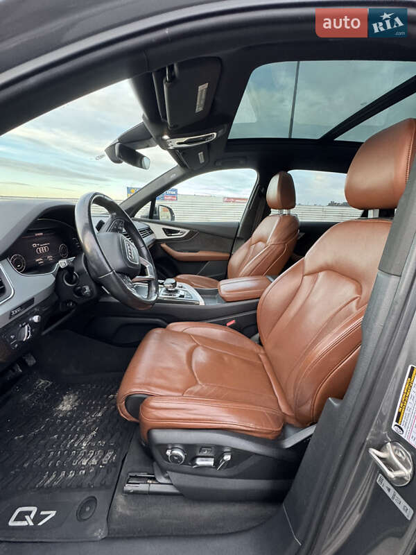 Внедорожник / Кроссовер Audi Q7 2017 в Львове