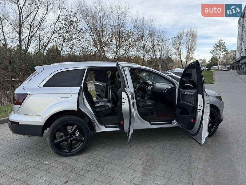 Внедорожник / Кроссовер Audi Q7 2006 в Новояворовске