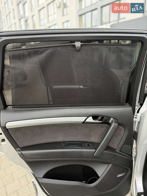 Внедорожник / Кроссовер Audi Q7 2006 в Новояворовске