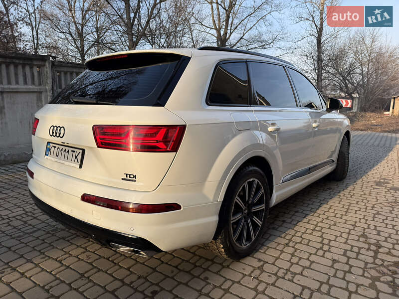 Внедорожник / Кроссовер Audi Q7 2016 в Коломые