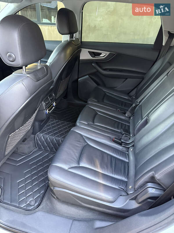 Внедорожник / Кроссовер Audi Q7 2016 в Коломые