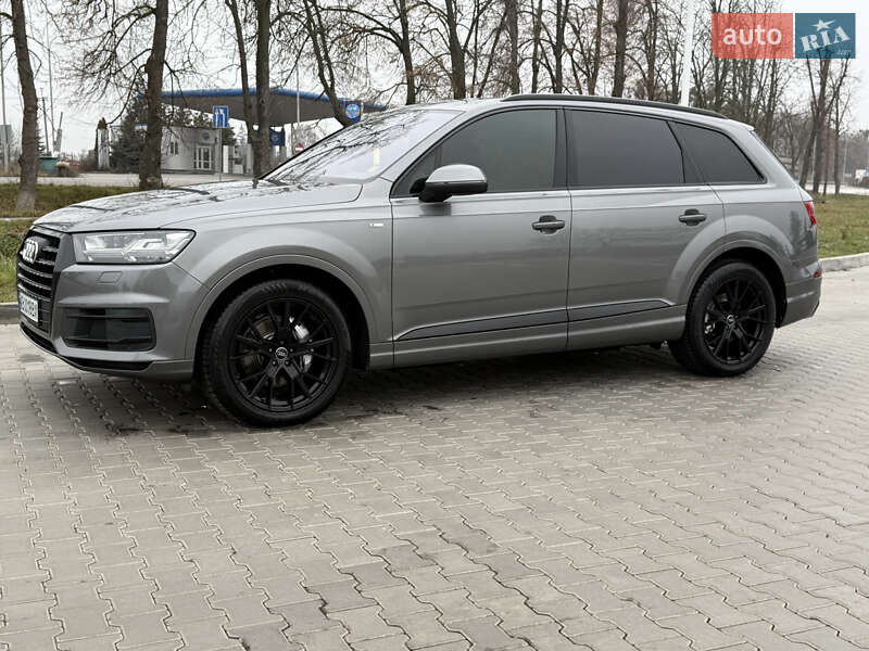 Внедорожник / Кроссовер Audi Q7 2016 в Виннице