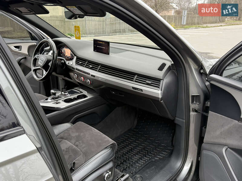 Внедорожник / Кроссовер Audi Q7 2016 в Виннице