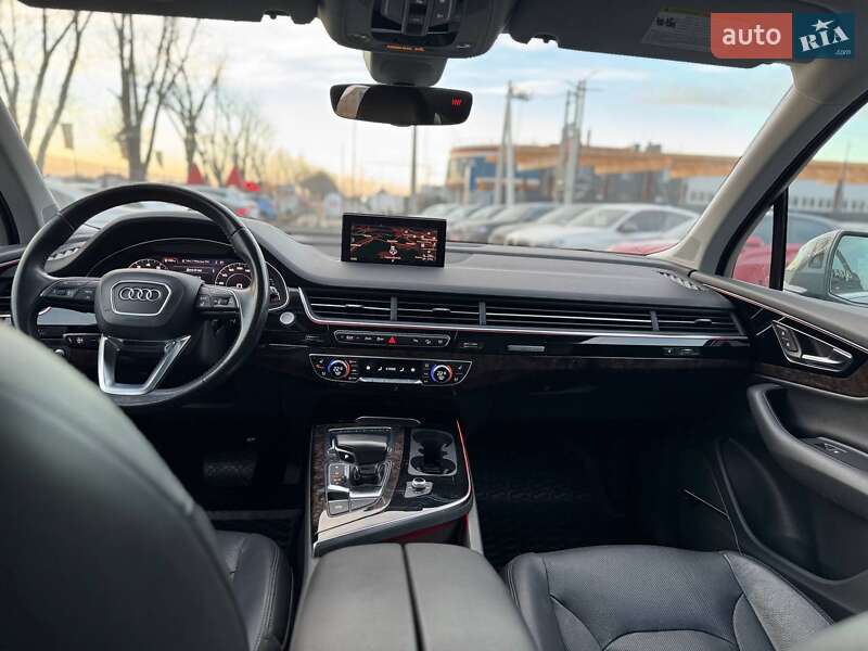 Внедорожник / Кроссовер Audi Q7 2017 в Львове