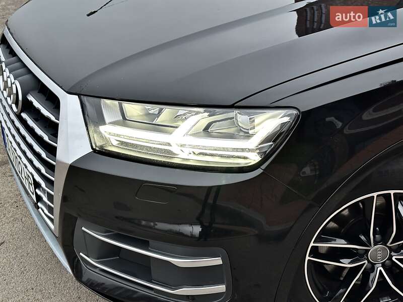 Внедорожник / Кроссовер Audi Q7 2016 в Киеве