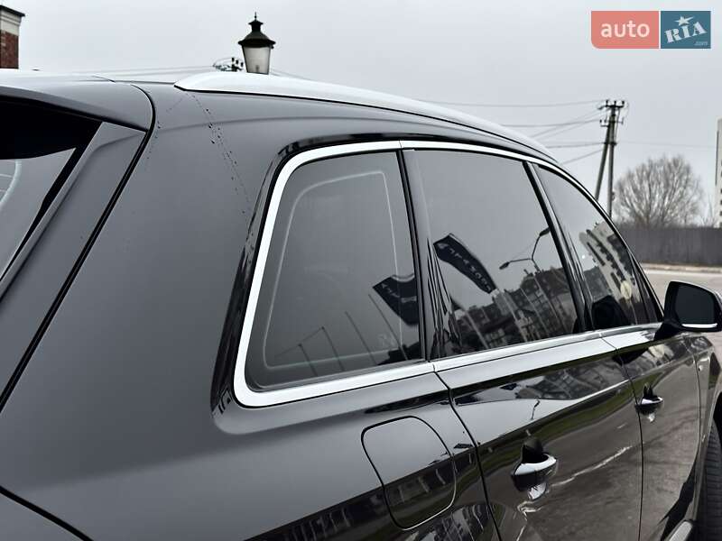 Внедорожник / Кроссовер Audi Q7 2016 в Киеве