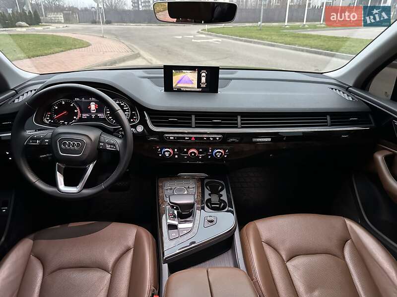 Внедорожник / Кроссовер Audi Q7 2016 в Киеве