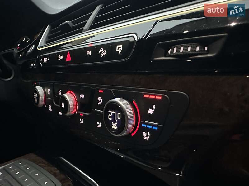 Внедорожник / Кроссовер Audi Q7 2016 в Киеве