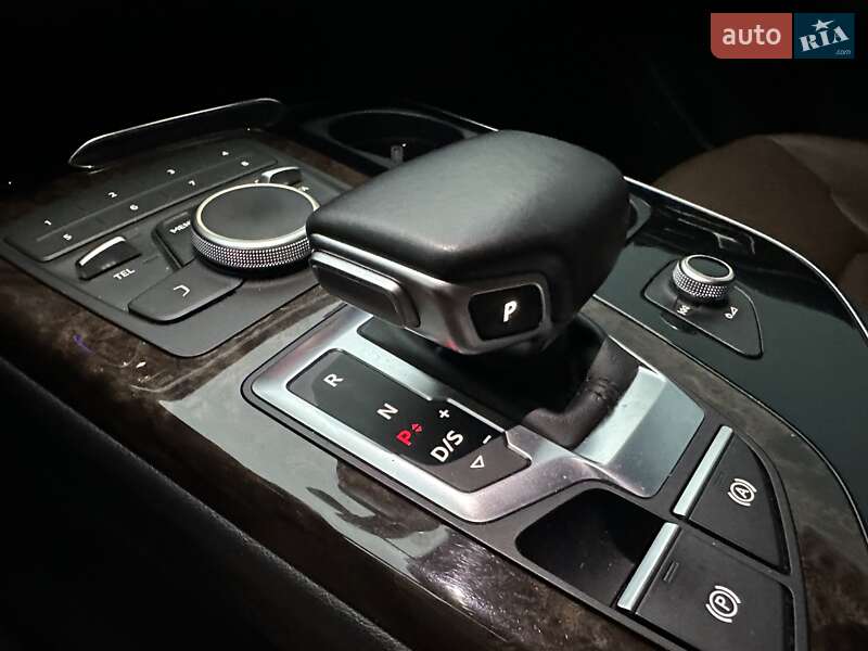 Внедорожник / Кроссовер Audi Q7 2016 в Киеве