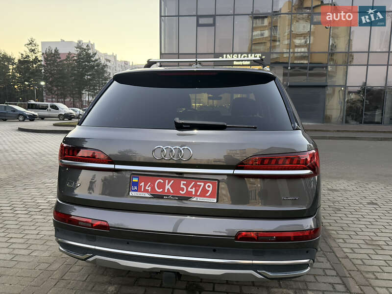 Внедорожник / Кроссовер Audi Q7 2020 в Новояворовске
