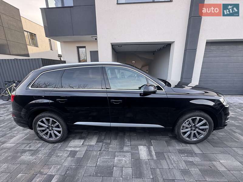 Внедорожник / Кроссовер Audi Q7 2018 в Киеве