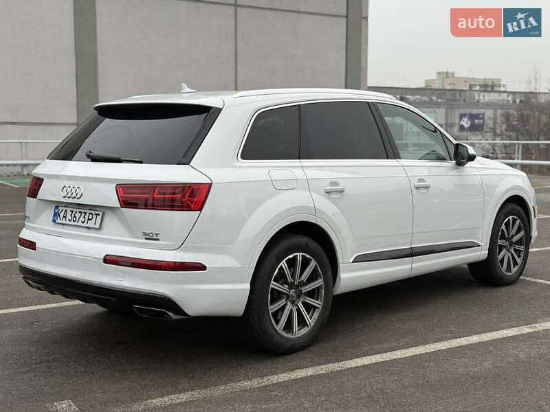 Внедорожник / Кроссовер Audi Q7 2016 в Киеве