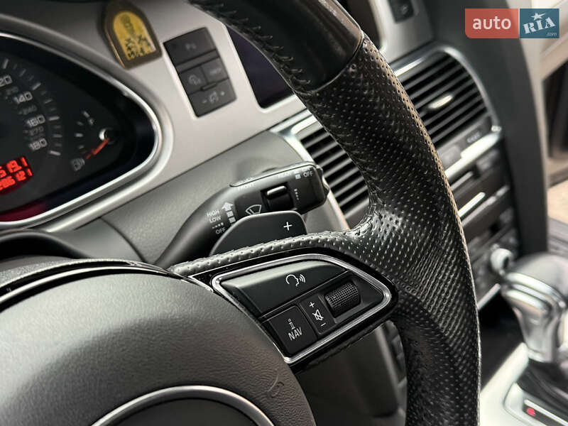 Внедорожник / Кроссовер Audi Q7 2010 в Ровно