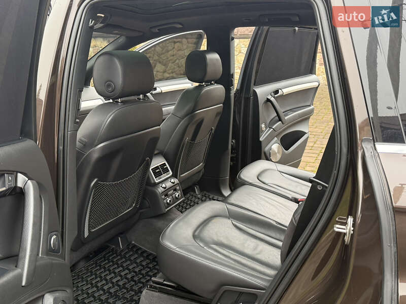 Внедорожник / Кроссовер Audi Q7 2010 в Ровно