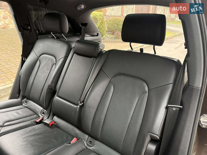 Внедорожник / Кроссовер Audi Q7 2010 в Ровно