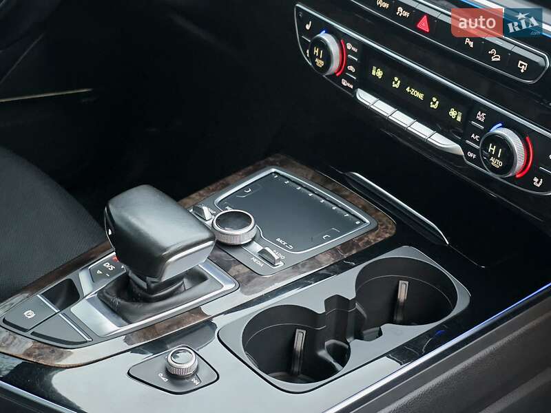 Внедорожник / Кроссовер Audi Q7 2016 в Харькове