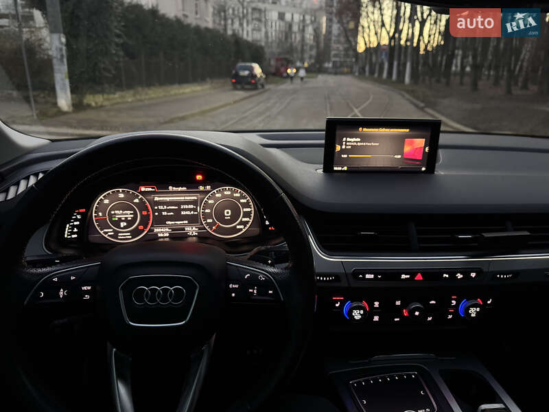 Внедорожник / Кроссовер Audi Q7 2015 в Львове