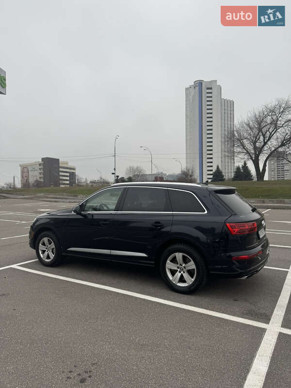 Внедорожник / Кроссовер Audi Q7 2017 в Киеве