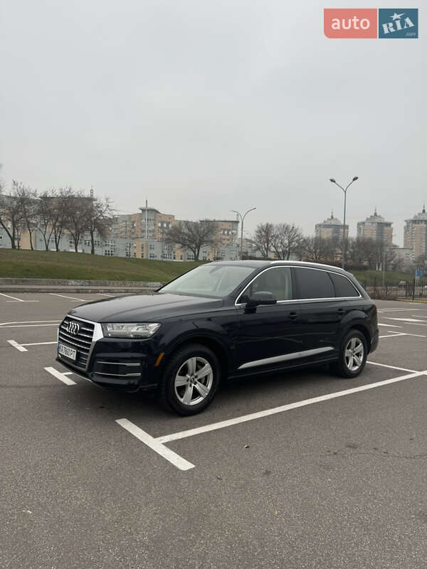 Внедорожник / Кроссовер Audi Q7 2017 в Киеве