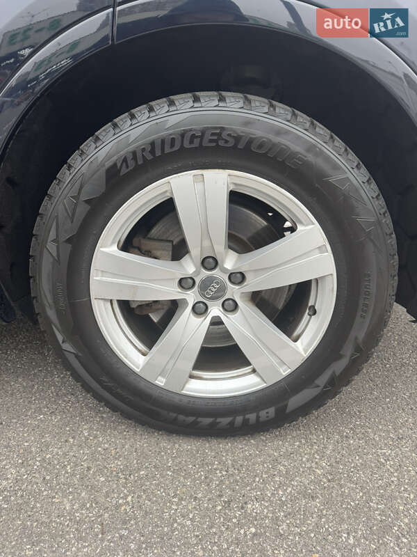 Внедорожник / Кроссовер Audi Q7 2017 в Киеве